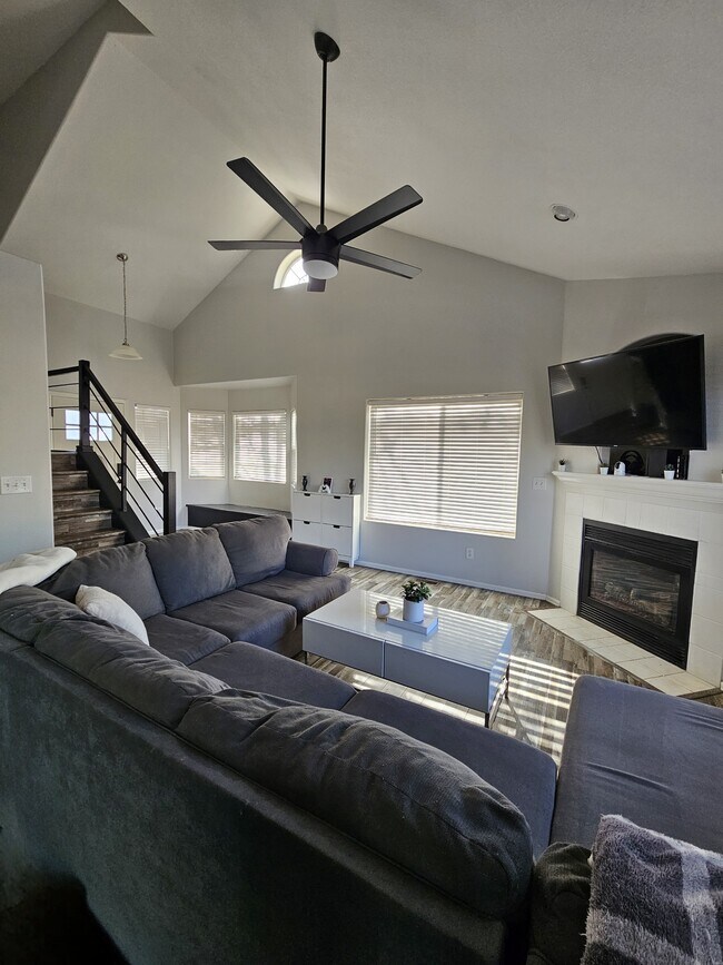 Foto del edificio - 8207 Monterey Way