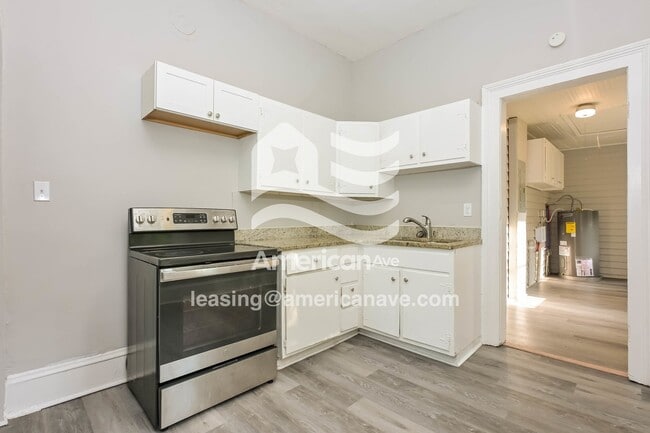 Building Photo - 1260 Hillyer Ave