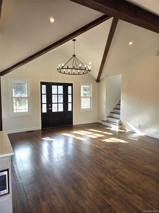 Foto del edificio - 85 Lewis Rd