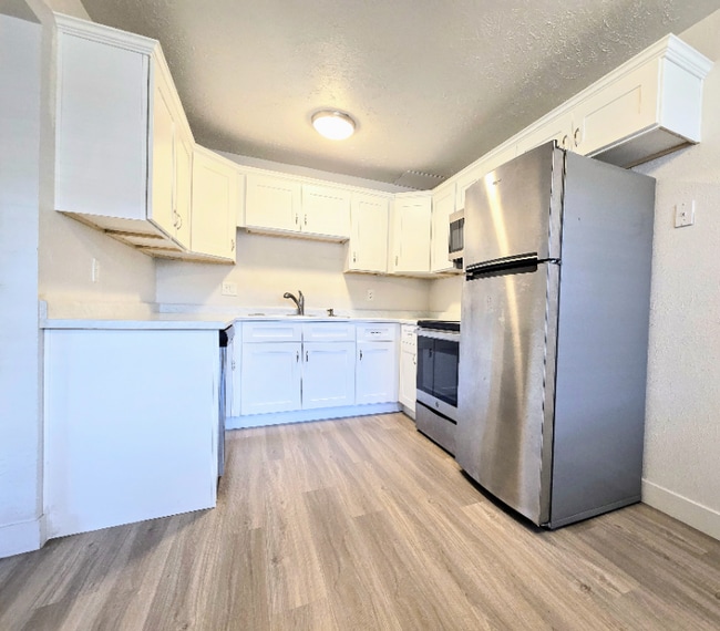 Building Photo - 8707 S 620 E