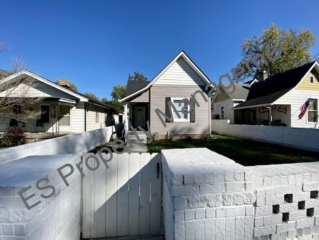 Foto del edificio - Stunning 2-Bedroom, 2-Full Bathroom Home Near Downtown Indianapolis!!