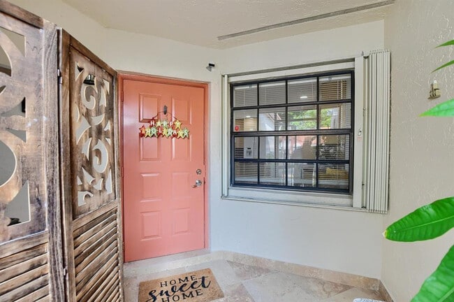 Building Photo - 65 Centennial Ct