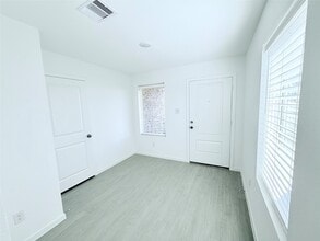 Building Photo - 7730 Lavender Jade Dr