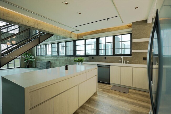 Building Photo - 1749 NE Miami Ct