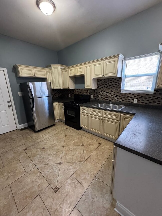 Foto del edificio - 6819 S Evans Ave