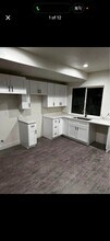 Building Photo - 667 E Mount Peale Dr