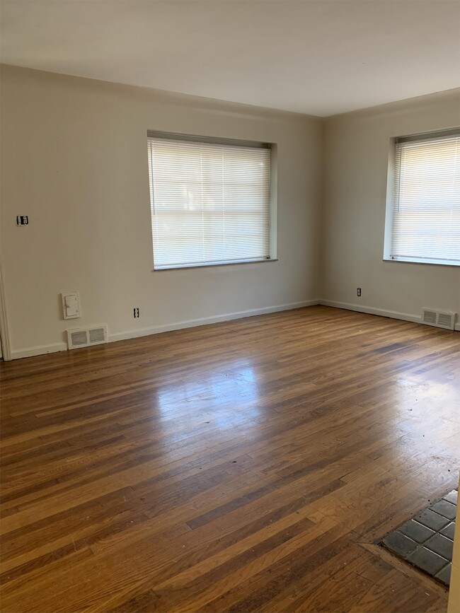 Foto del edificio - 6300 Neff Ave