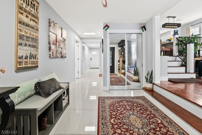 Foto del edificio - 231 Starmond Ave