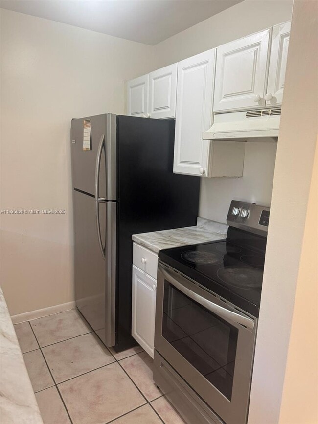 Foto del edificio - 3270 NW 208th St