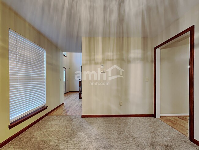 Foto del edificio - 8518 Woodcreek Dr