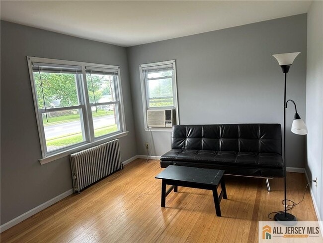 Foto del edificio - 351 Metlars Ln