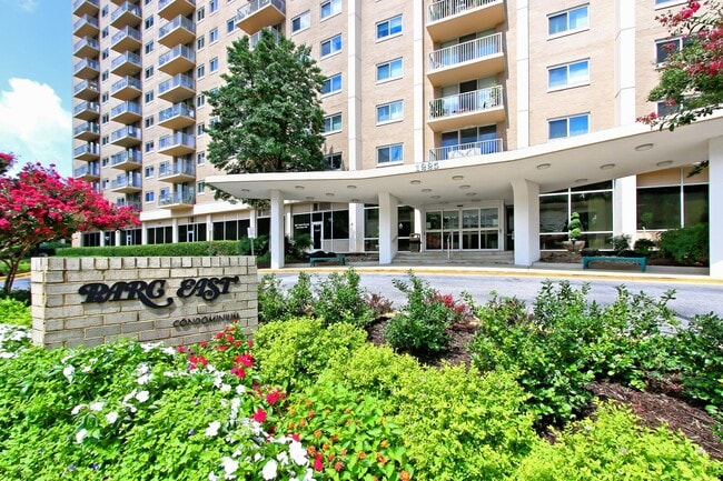 Foto del edificio - Martha Custis 319_