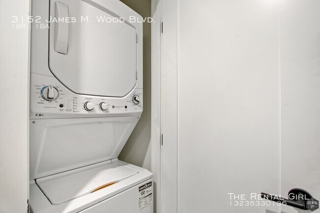 Foto del edificio - 3152 James M Wood Blvd