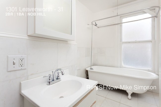 Building Photo - 1301 Leavenworth St