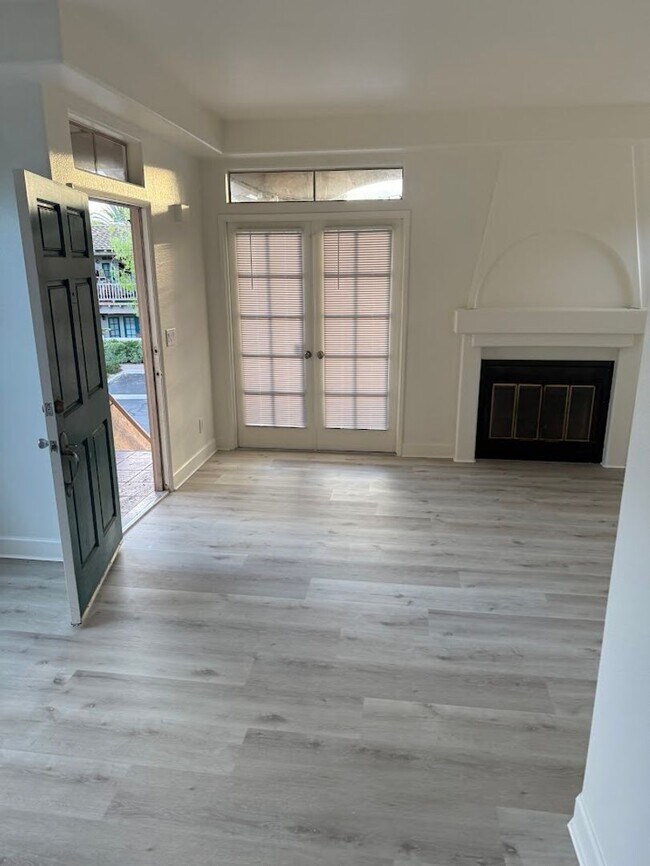Building Photo - Beautiful Lomos Del Oro 2 Bedroom 2 Bath C...