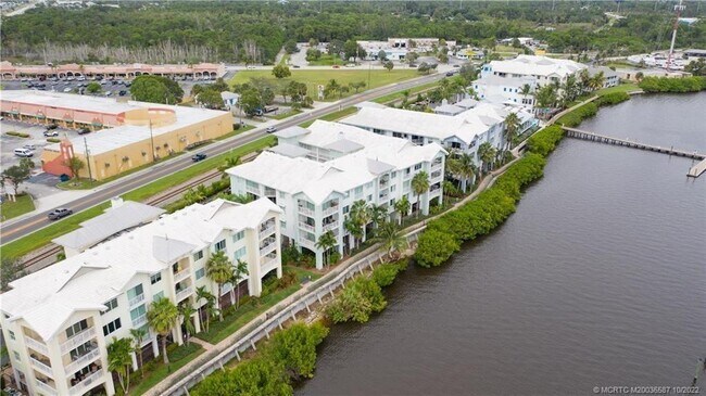 Foto del edificio - 975 NW Flagler Ave
