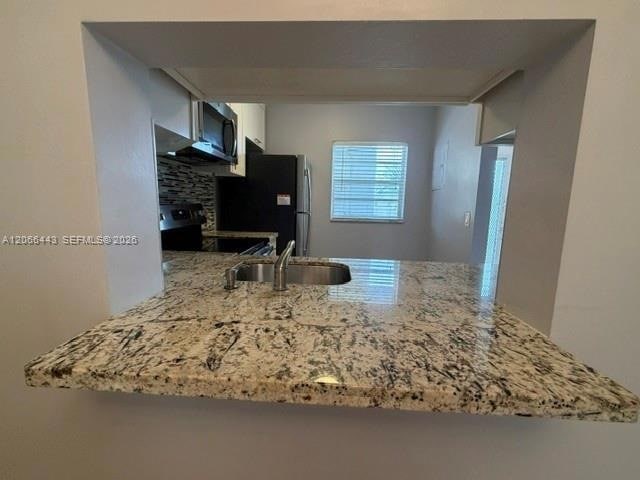 Building Photo - 9420 Poinciana Pl