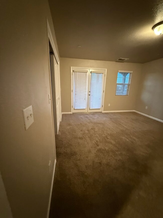 Maestro - 4358 Strathmore Pl