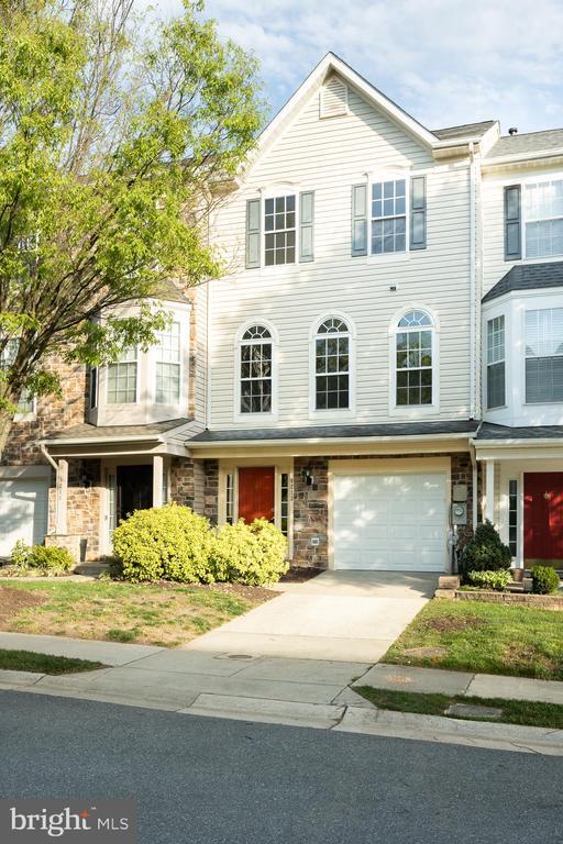Foto principal - 8213 Brooktree St