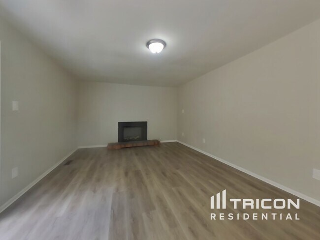 Foto del edificio - 8609 Undermire Ct