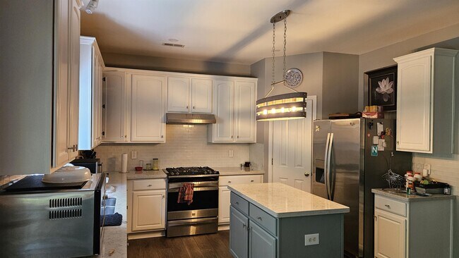 Building Photo - 11119 Travis Gulch Dr