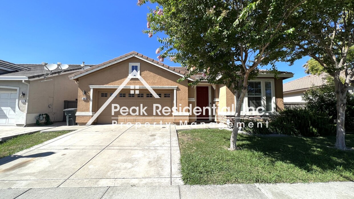 Foto principal - Spacious North Natomas 4bd/2ba Home with 2...