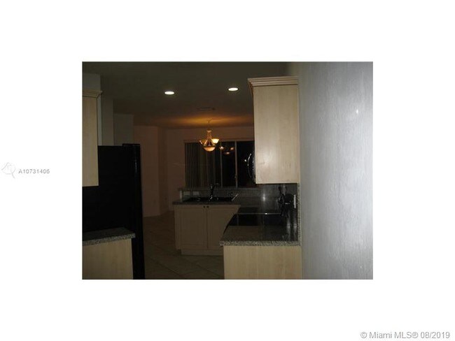 Foto del edificio - 5610 NW 107th Ave