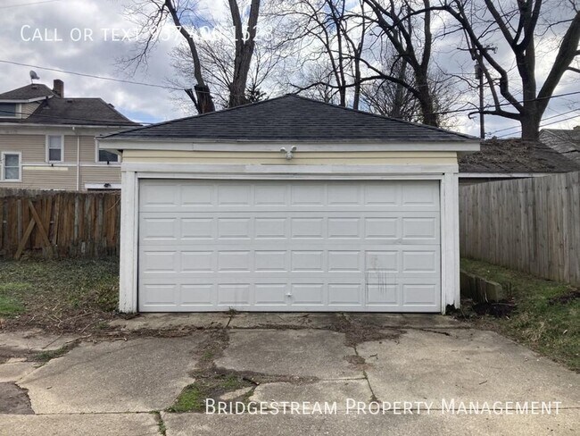 Foto del edificio - Updated 3 bedroom 1 bath home with detache...
