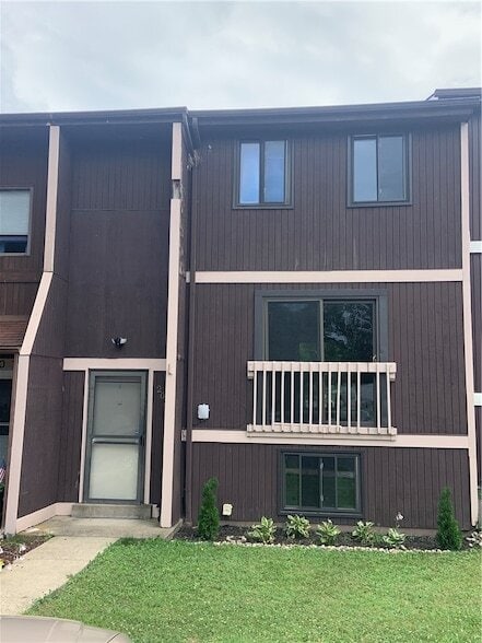 Building Photo - 203 Parkwood Dr