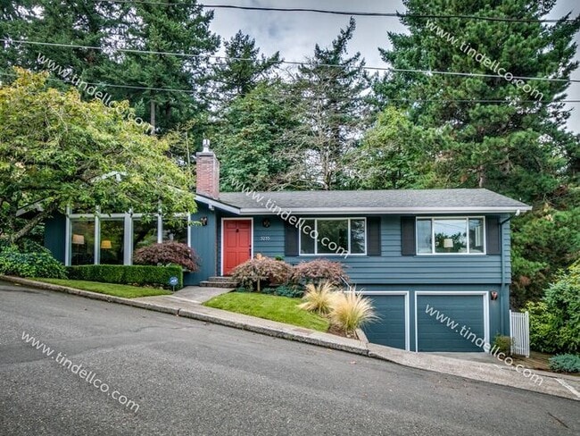 Building Photo - Spacious Mid-Century Modern Home in Counci...