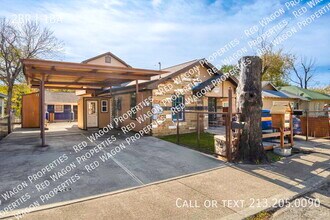 Building Photo - 236 E Dullnig Ct