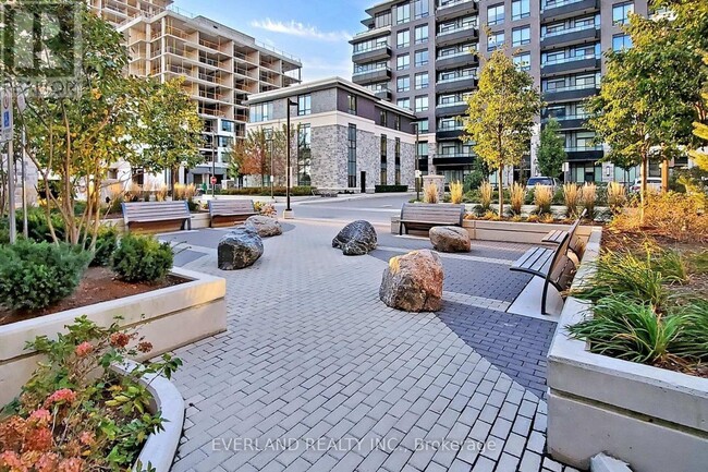 Building Photo - 15-215 Water Walk Dr