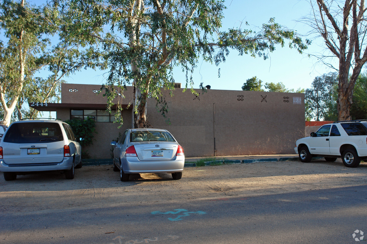 Building Photo - Paradise Valley Park