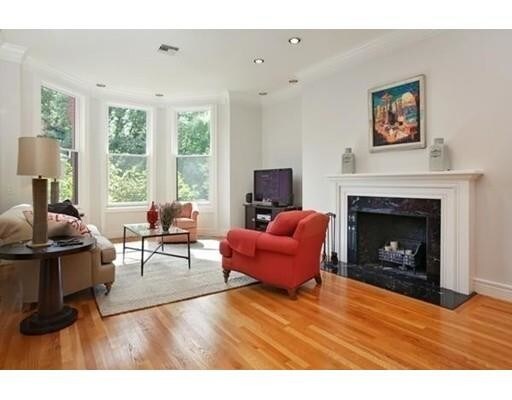 Foto principal - 255 Commonwealth Avenue