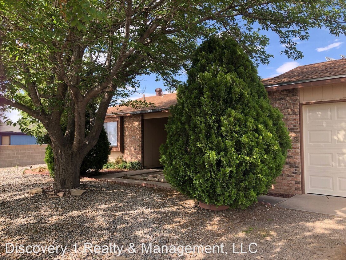 Foto principal - 3 br, 2 bath House - 429 Victor Lane