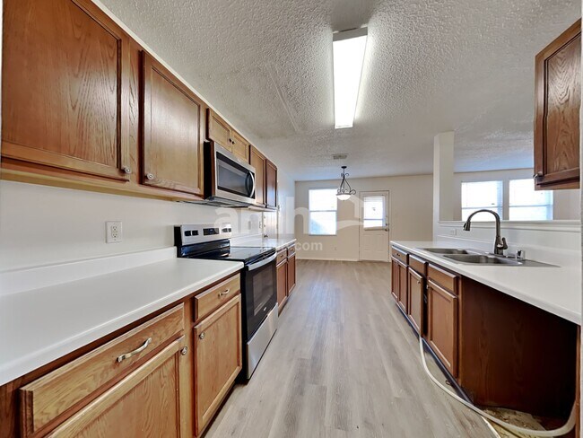 Foto del edificio - 3112 Amber Waves Ln
