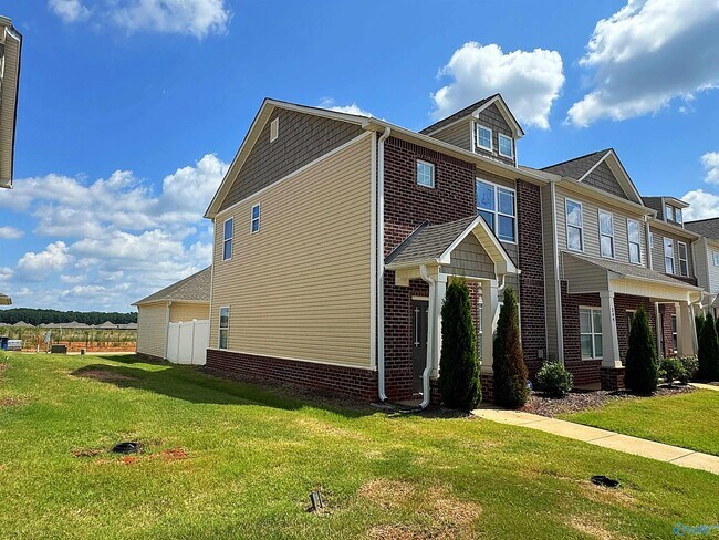 Foto del edificio - 346 Falling Water Ln SW