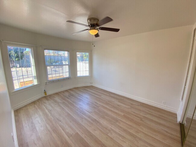 Foto del edificio - 3504-3506 Magnolia St