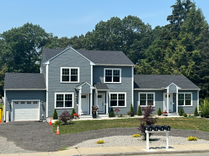 Primary Photo - 94 Simmonsville Ave