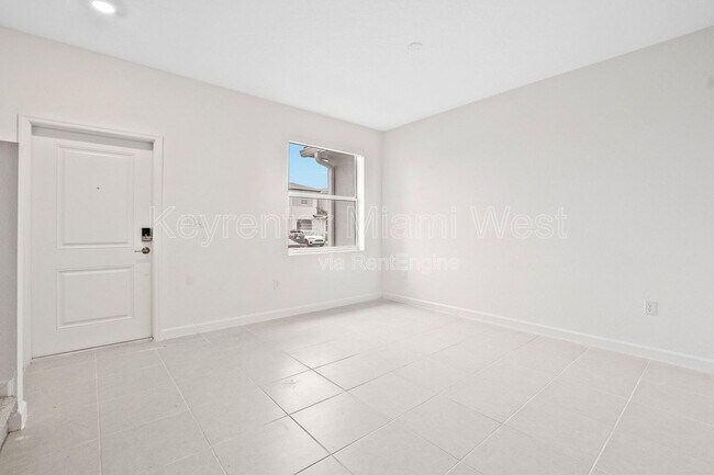 Photo - 12136 SW 268th St Townhome