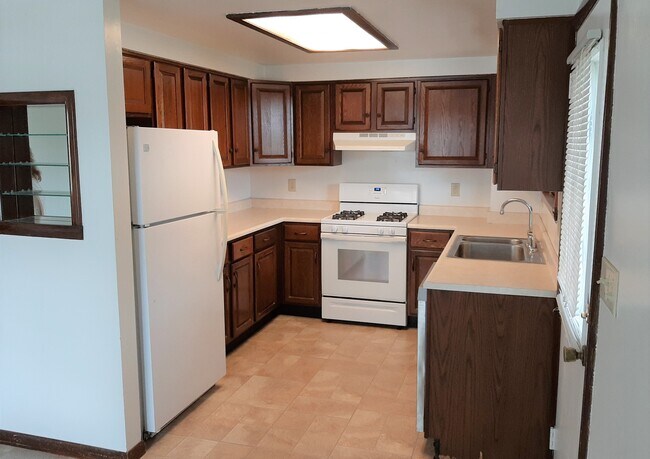 Building Photo - 521 Spruce St