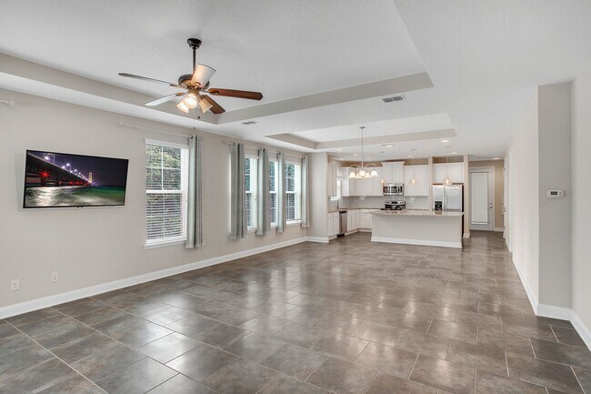 Foto del edificio - Beautiful 4 bedroom/ 2 bathroom home in Ri...