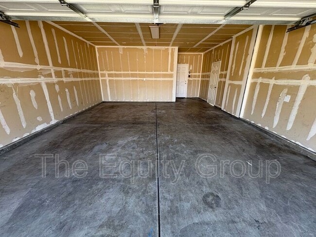 Building Photo - 30910 Jackrabbit St