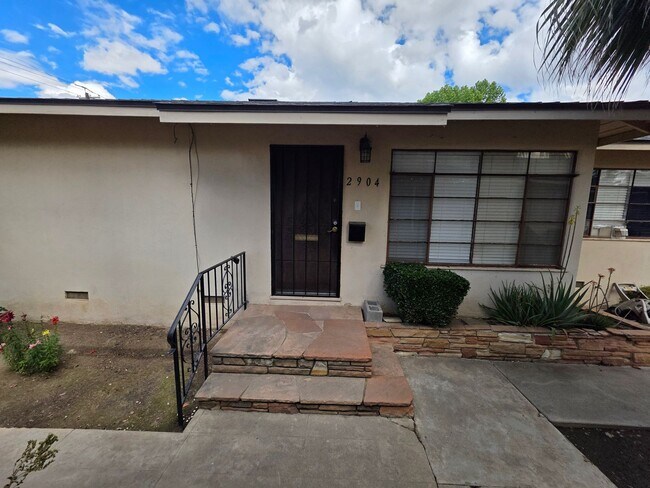 Foto del edificio - 2904 Sunset Ave