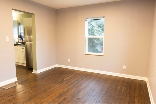 Foto del edificio - 2245 Sagamore Rd