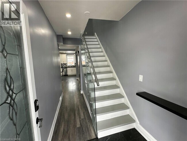 Building Photo - 101 Belview Ave