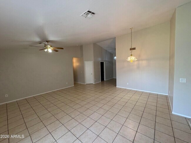 Building Photo - 13303 W Desert Rock Dr