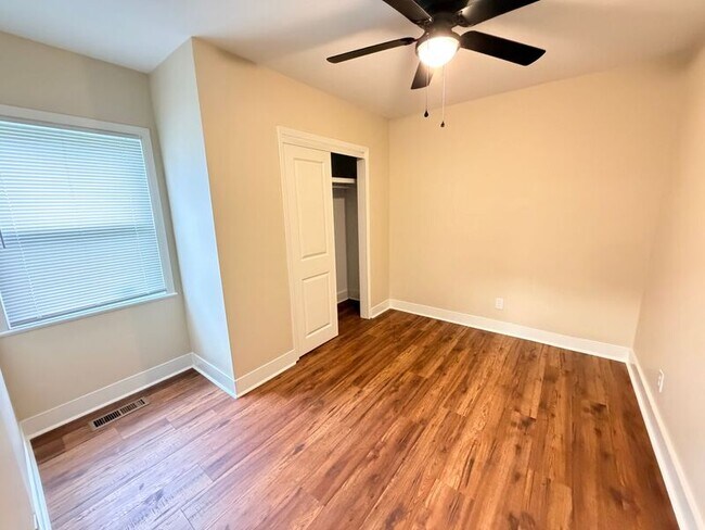 Building Photo - 5541 Court P
