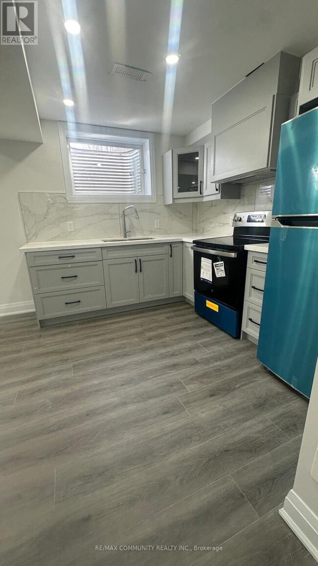 Building Photo - 67 Conley St