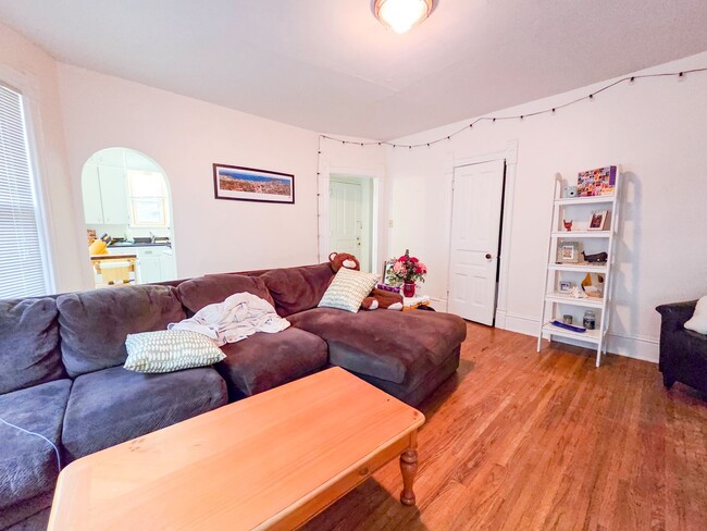 Foto del edificio - 1335 Rutledge St